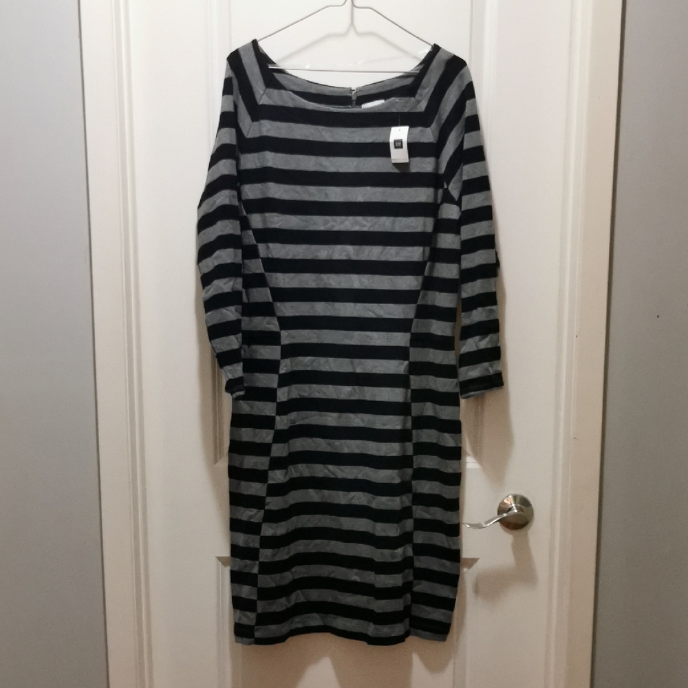GAP Black and Gray Striped Long Sleeve Shift Dress